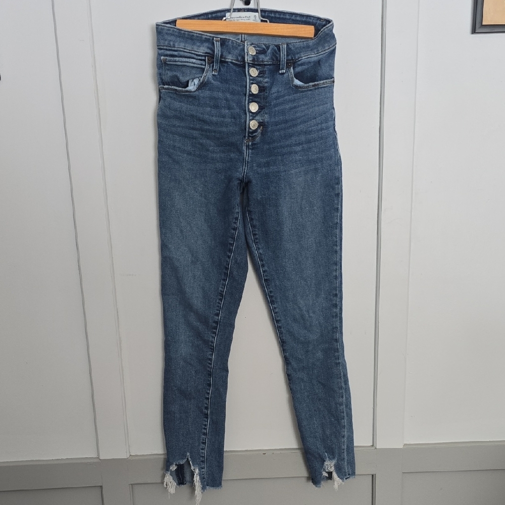 Abercrombie & Fitch High Rise Jeans in Classic Blue
